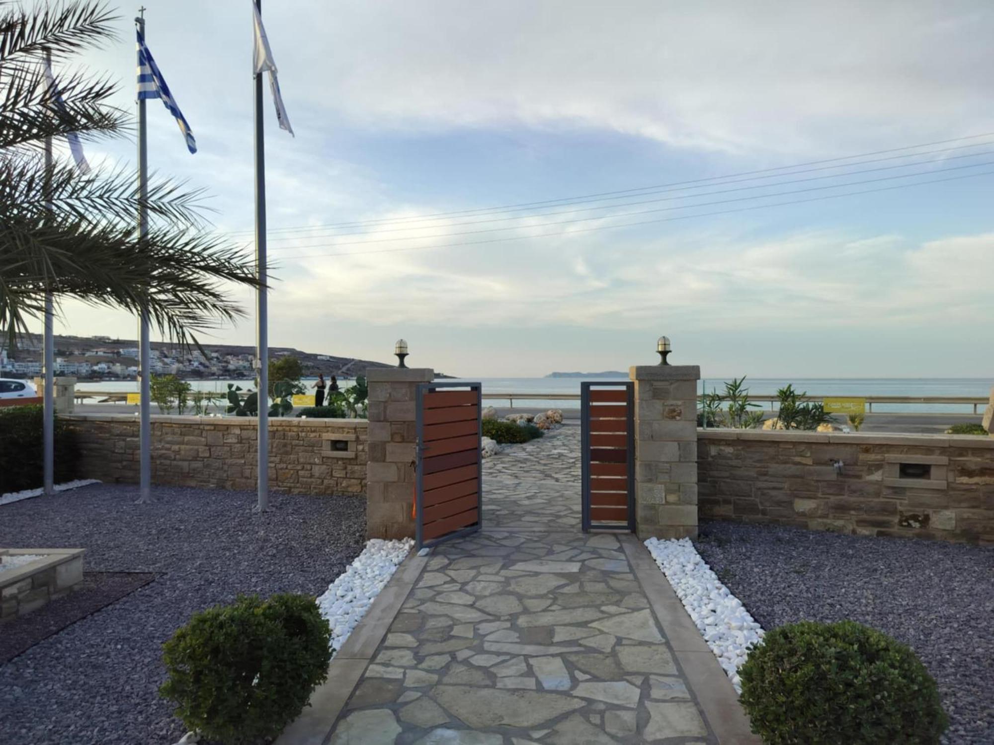 Blue Horizon Villa & Suites 锡蒂亚 外观 照片