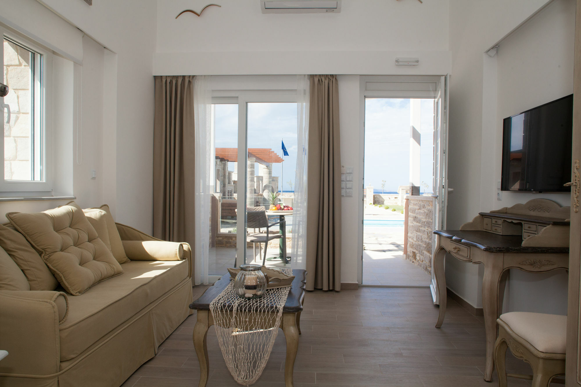 Blue Horizon Villa & Suites 锡蒂亚 外观 照片